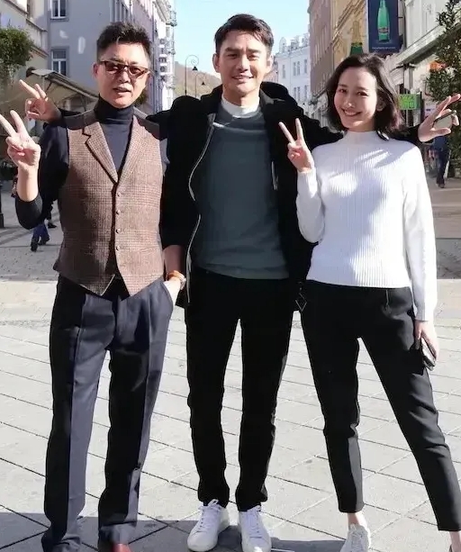 王凯旁边女的是谁？真的好漂亮，不知道有没有男朋友