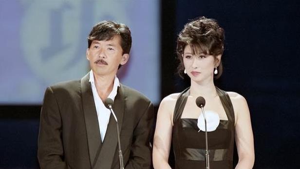 有种“整容”叫叶倩文结婚，老公林子祥变化不大，她却像换个人