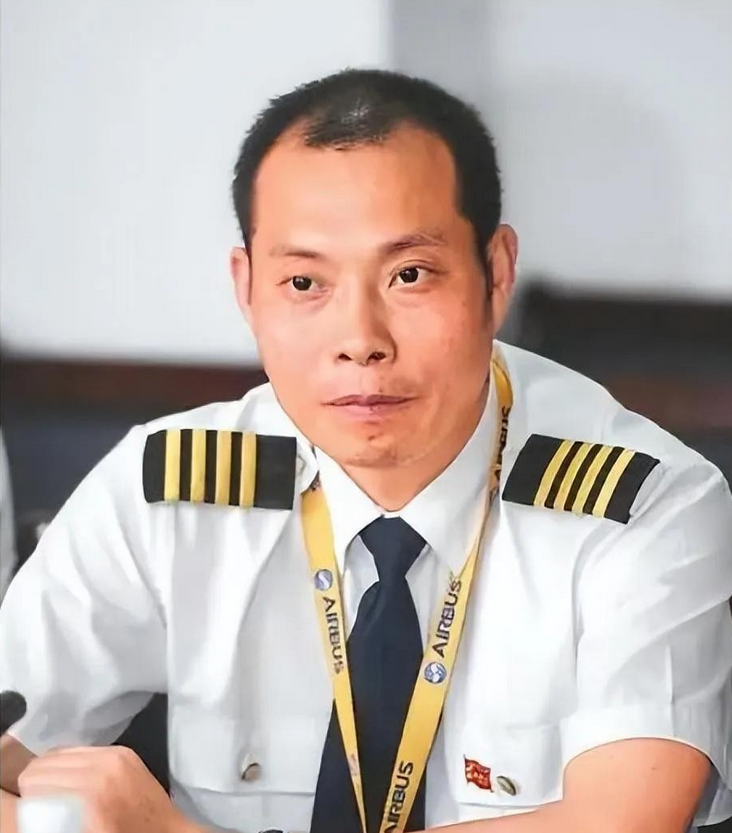 2018年，英雄机长刘传健被川航奖励500万人民币，但他的妻子邹函却并不高兴，并