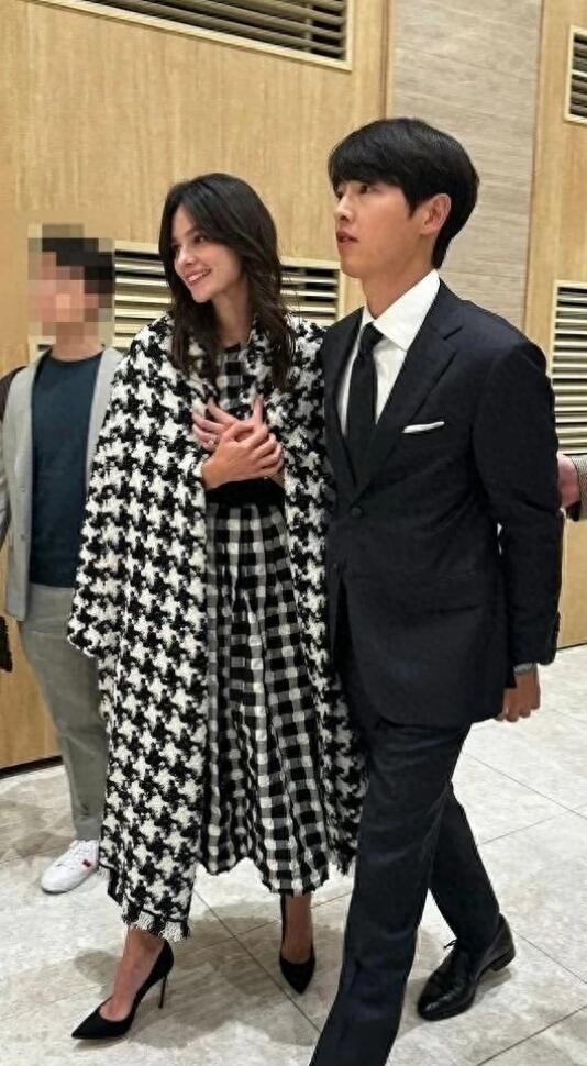 宋仲基妻怀二胎，胎教进行时