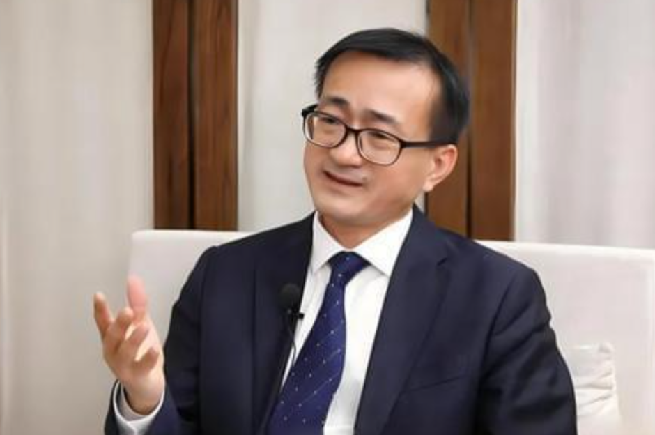 上海财经大学校长刘元春认为：把中国消费率过低的问题甩锅给人们的收入水平，这是具有