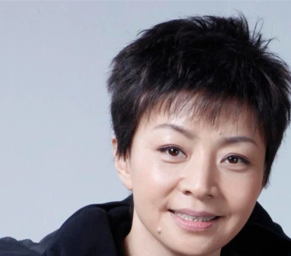 宋丹丹的演艺之路：从小品到影视的华丽蜕变