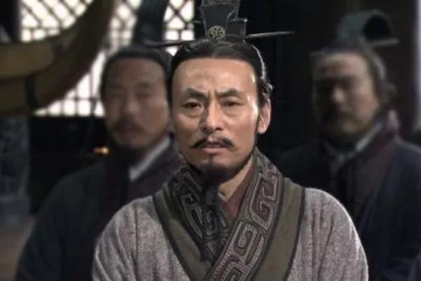 公元前259年，长平之战胜利后，白起建议灭赵。赵国急忙派苏代携重金贿赂秦相范雎，