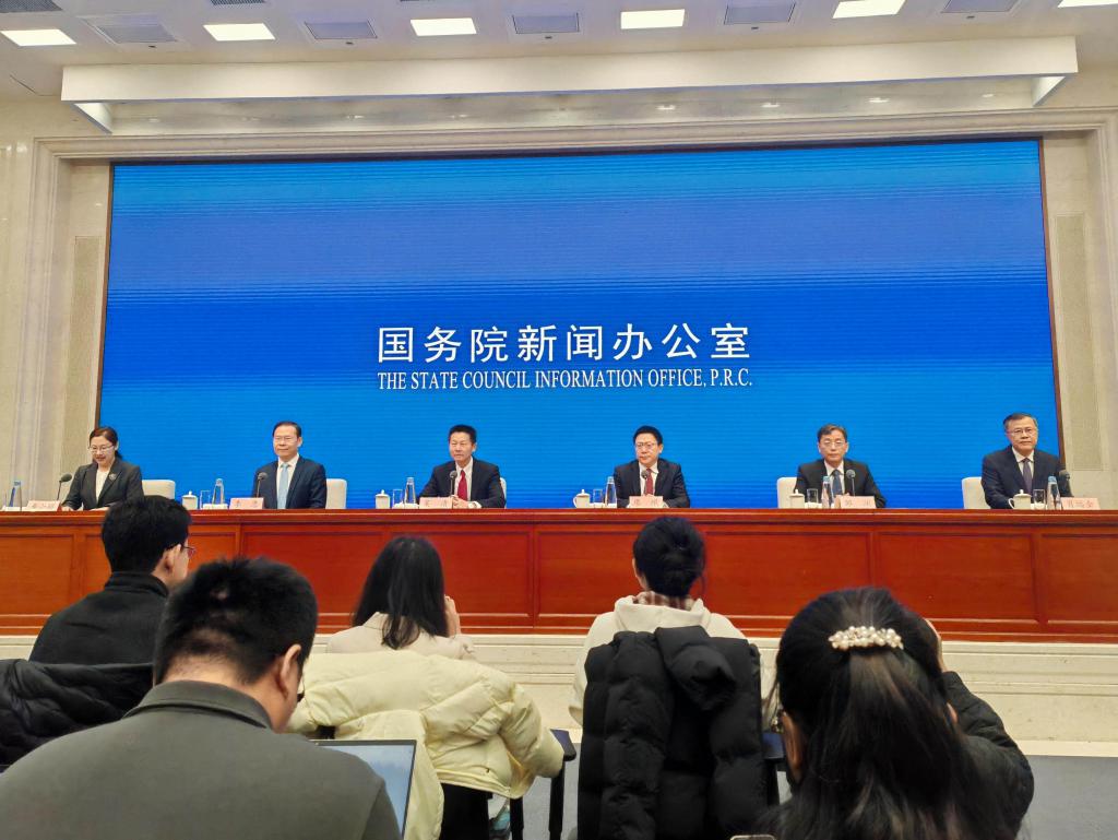 财政部详解全国社保基金投资情况，推动中长期资金入市