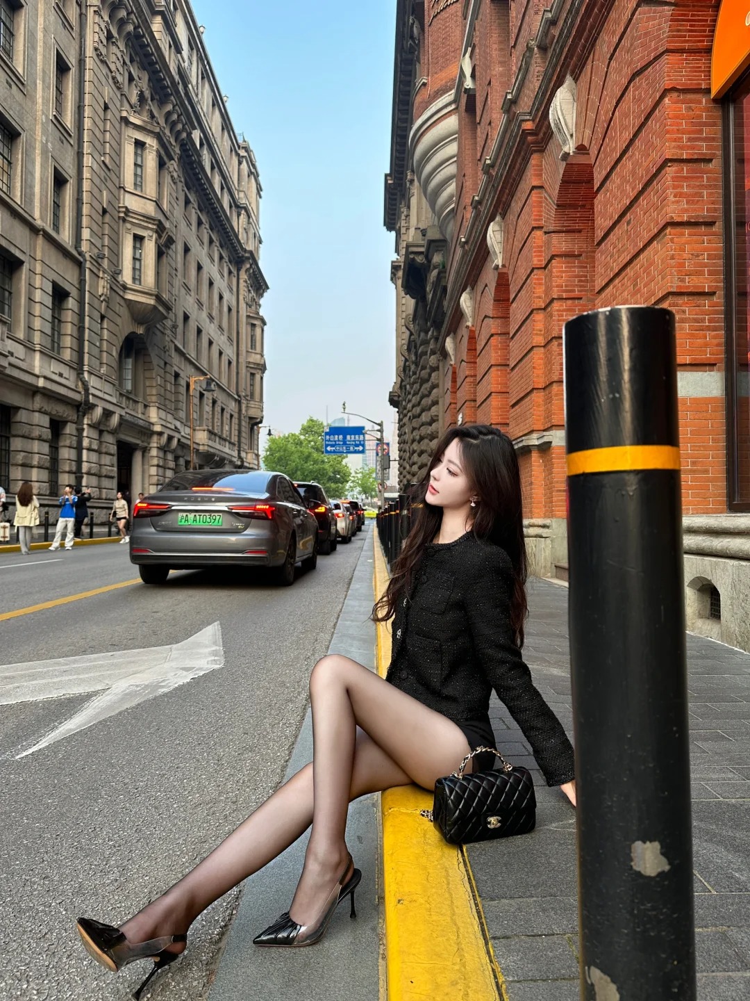 一起city walk吧
外滩这条街怎么都拍不腻