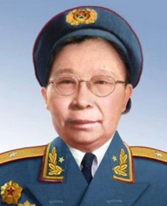 1955年，开国女将军李贞回乡探亲，此时她并不知道，昔日那个曾经打骂她的第一任丈