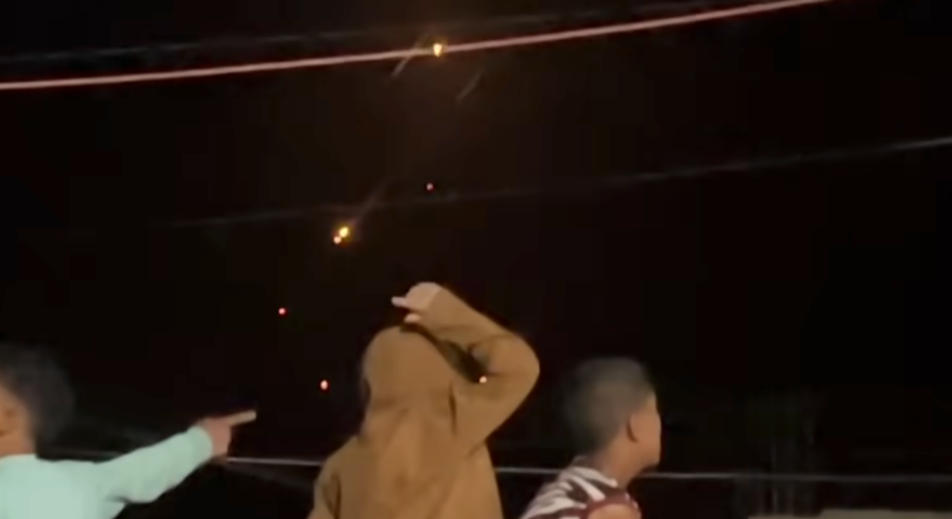 伊朗打击以色列，最高兴的不是伊朗人民，不是黎巴嫩人民，而是加沙人民。

加沙老百