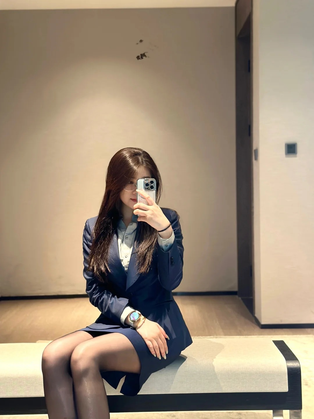 工作服也可以很美很御姐