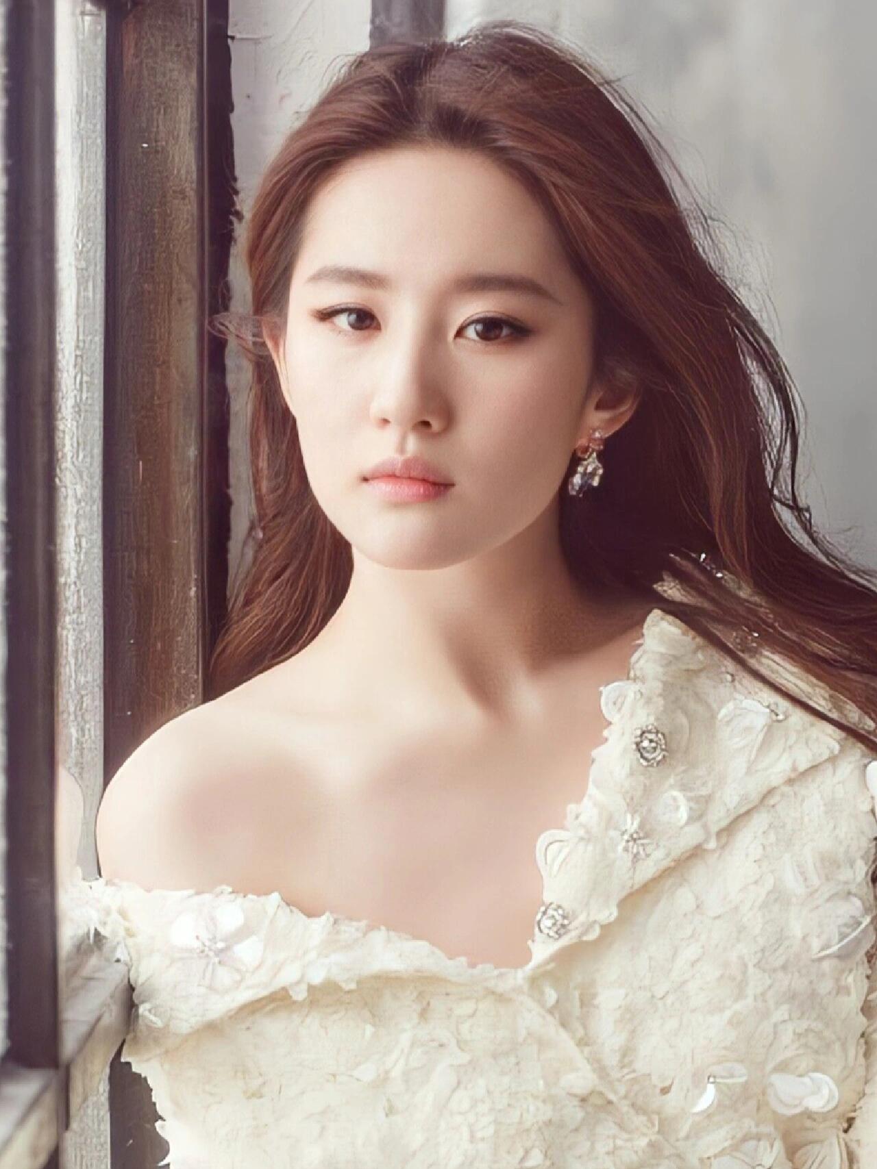 第一眼，有种韩国某星既视感