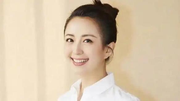 杨童舒与夫君相爱至今，我并非于和伟之妻，吾夫乃一介普通商贾