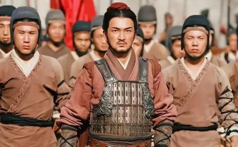 难怪《三国演义》中曹操和孙权都能成为独霸一方的枭雄，你看看他们怎么对待人才就知道