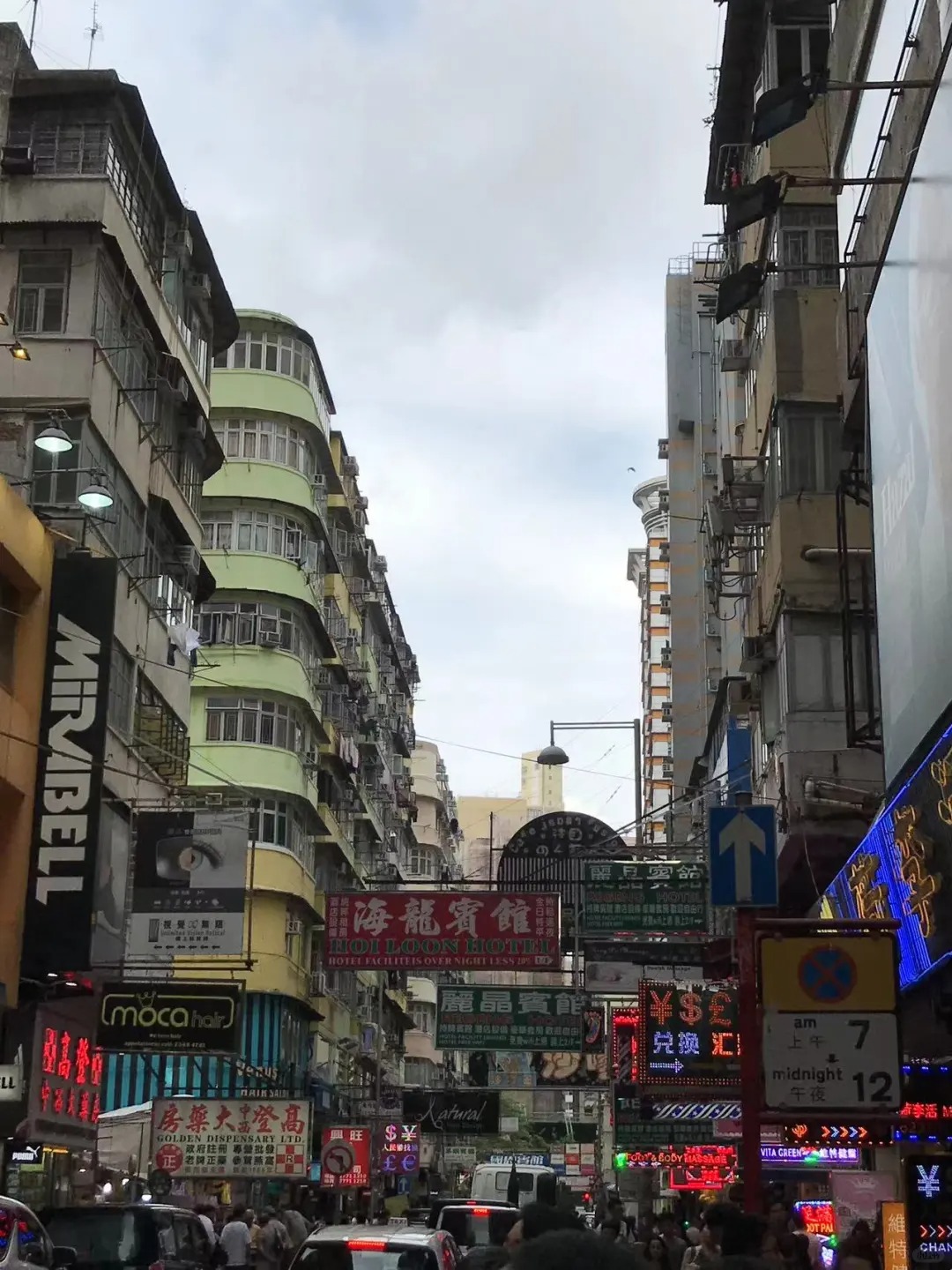 真的心疼今年五一来香港的人……
听说昨天一天香港入境了17万内地旅客，比去年假期