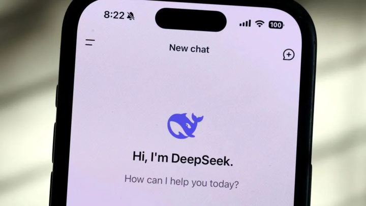 美股暴跌特朗普震怒，DeepSeek怎么做到的