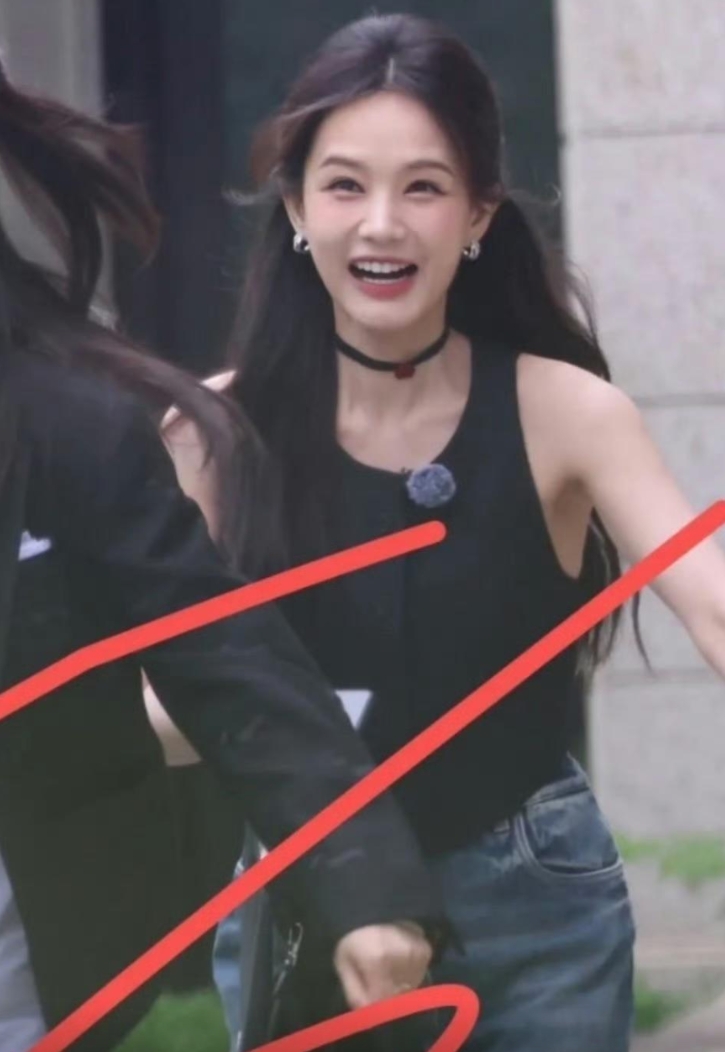 李一桐又美身材又好，为啥不温不火？