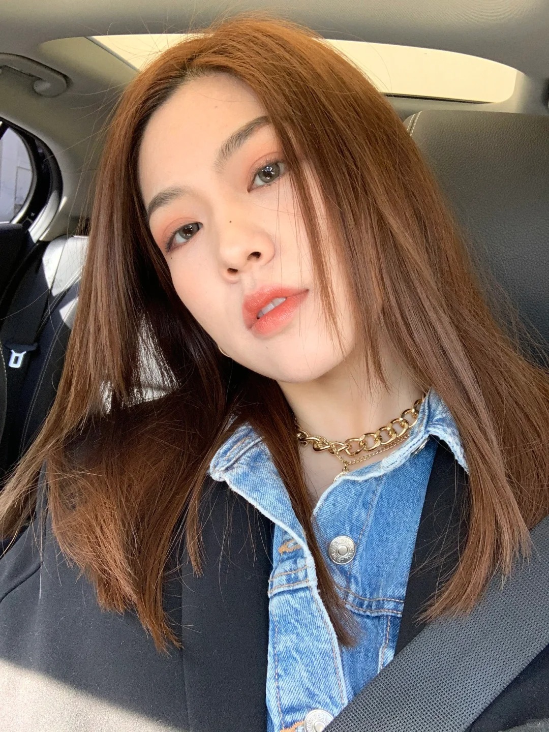 离婚后约会得都是185+ 25以内弟弟
那没办法啊.
我漂亮啊

是显着你了要逼