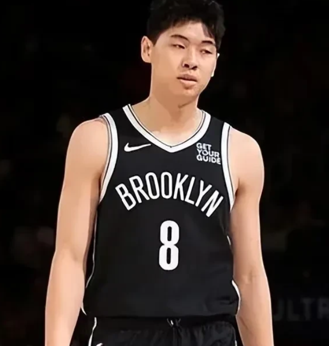 篮网队102-128输给公牛队，一战看清这三名球员！