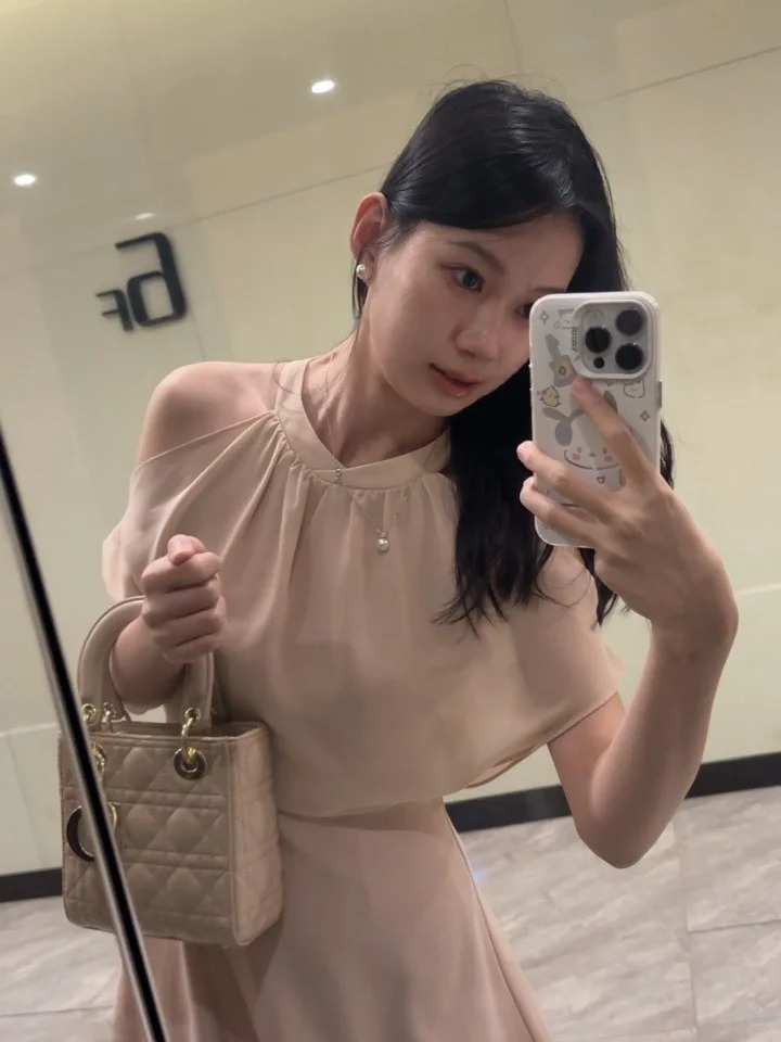 广州为什么这么难找工作啊啊啊啊啊啊啊啊
是今年行情不好吗？投的简历基本上没有人看