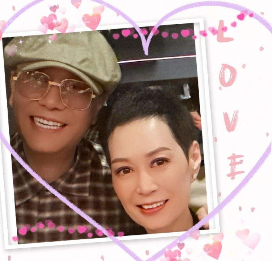 欧阳震华夫妇，共同发文！

11月26日凌晨零点过后，当很多人已经进入梦乡时，欧