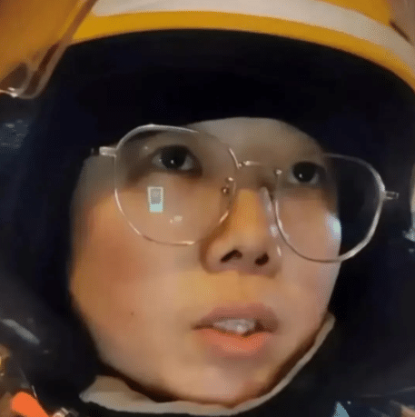 一名北京的骑手为了验证上海骑手三年跑了102万的说法，连续跑了12个小时，总共跑