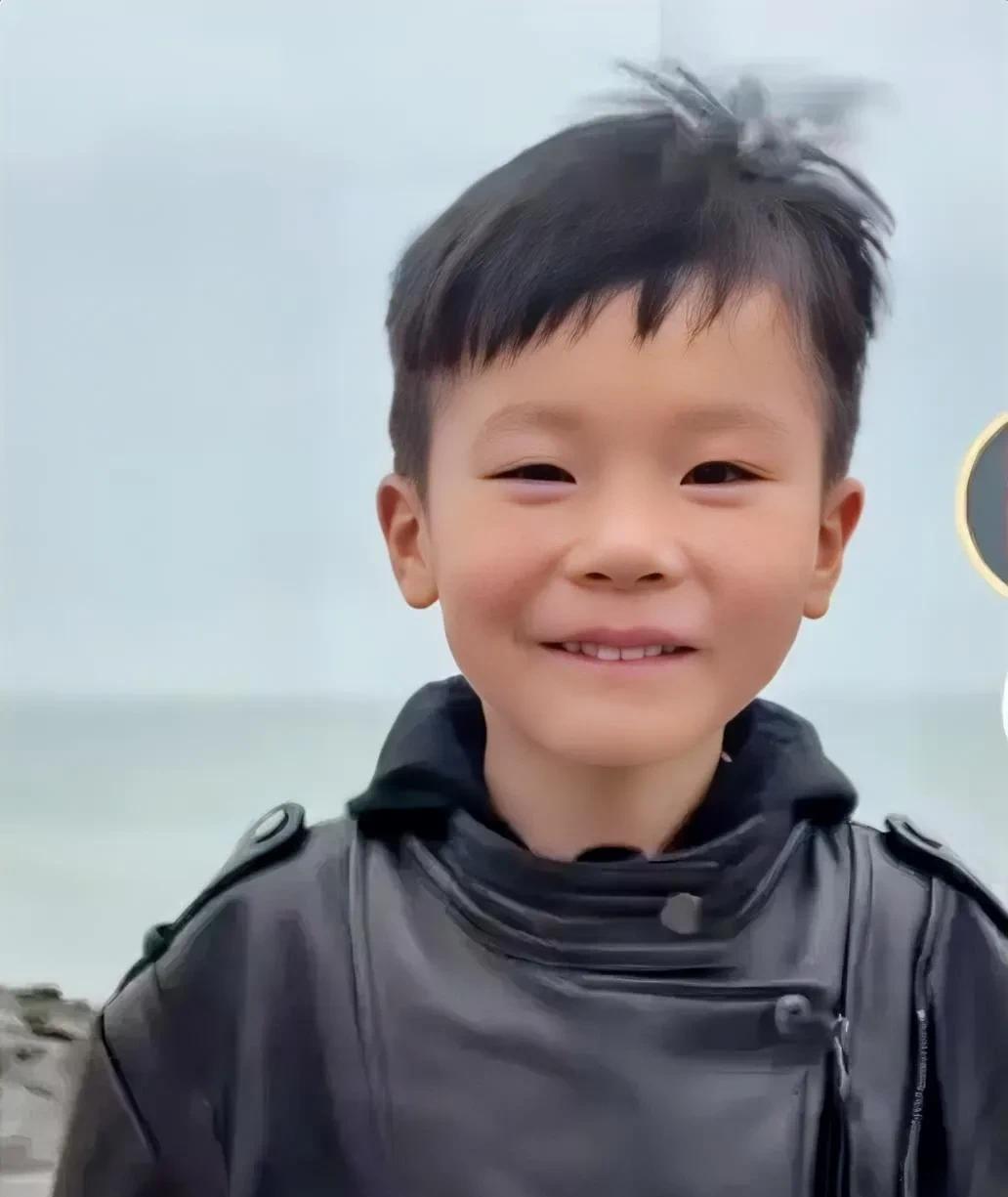 太好了！接到了！接到了！！接到了！！！就在刚刚，秋天爸爸发来好消息，说事情有着落