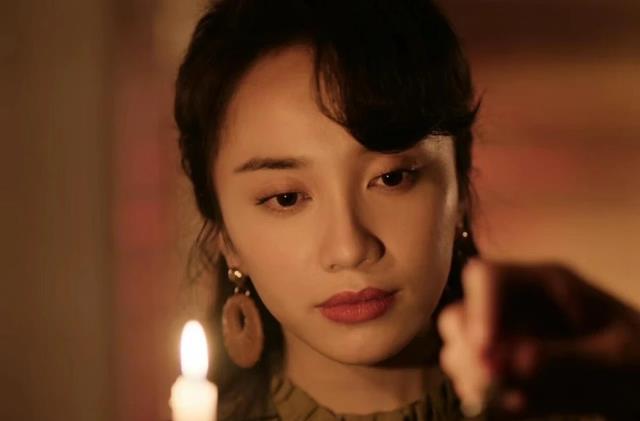 又一“谋女郎”上线！再次向大家证明了，74岁张艺谋的顶级审美（张艺谋评价谋女郎长相）-第7张图片-九妖电影