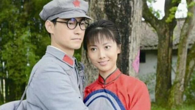她苦等丈夫72年，始终不信丈夫被警卫员出卖，孤独终老无子女
