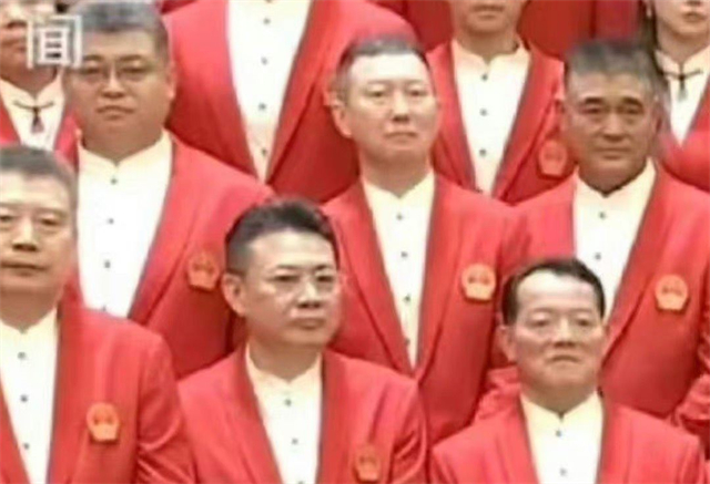 【恭喜蔡斌！被接见后又被记功嘉奖】近期，在北京举办的中国奥运代表团总结大会上，中