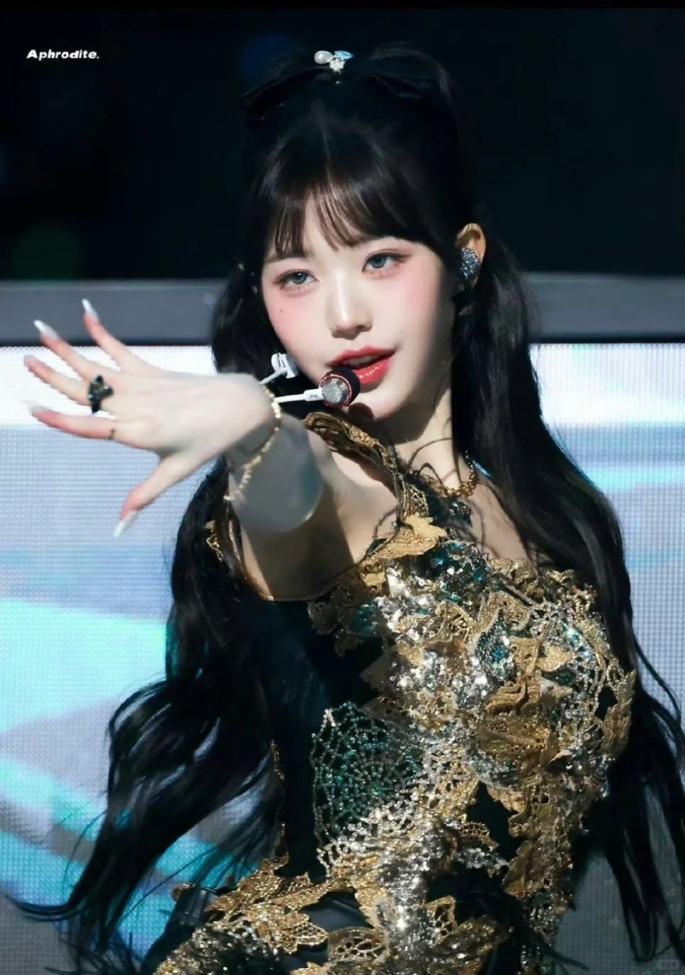 张元英自律到连手指头都要涂粉的吗
好美啊