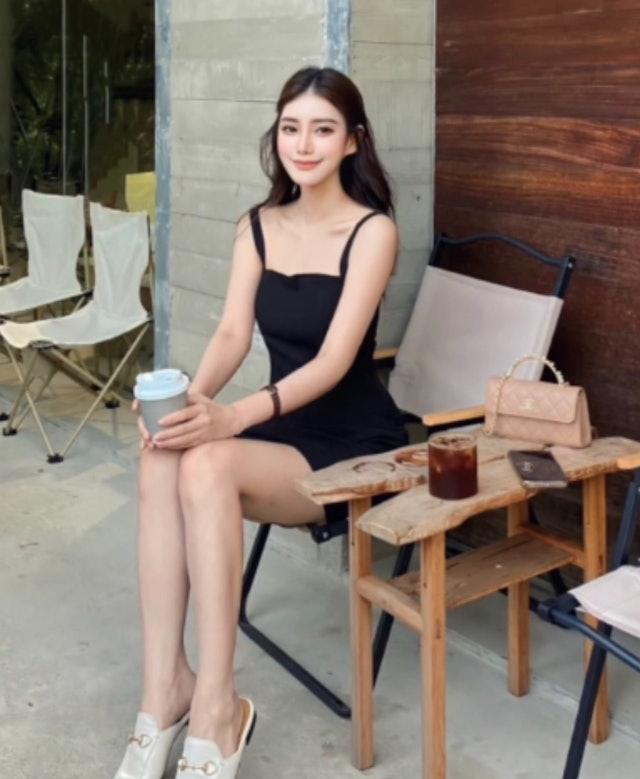 大S逝世前夫汪小菲带新欢一家泰国旅行，负心汉变身爱妻号！
大S（徐熙媛）在日本流