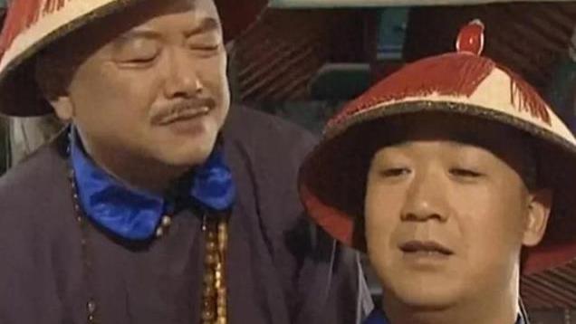 老戏骨王刚最新露面：独自一人吃饺子喝酒，面色红润，状态非常好
