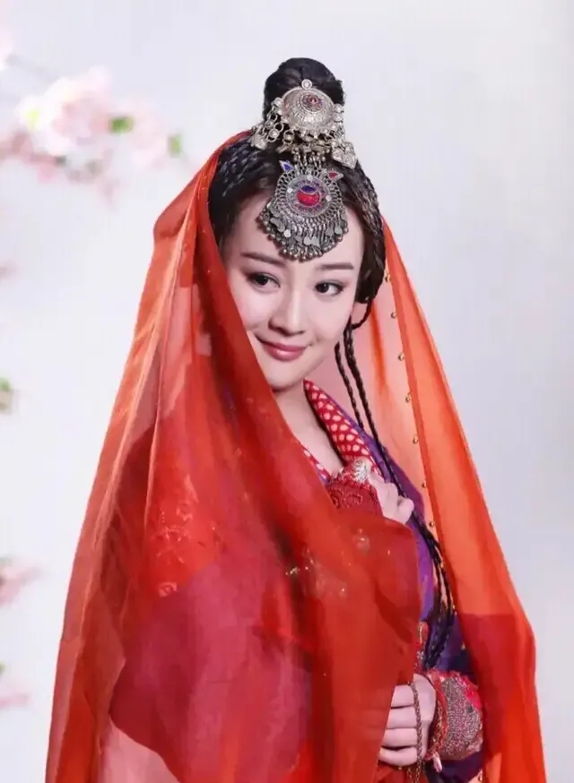 公元630年，李靖用剑指着义成公主说：“你降不降？”义成公主脖子一挺，她说：“我