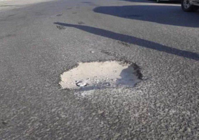 小椅子这下坐实了为纸老虎了，在世人眼里彻底变成了褪毛鸡了哦。

伊朗称，以色列所