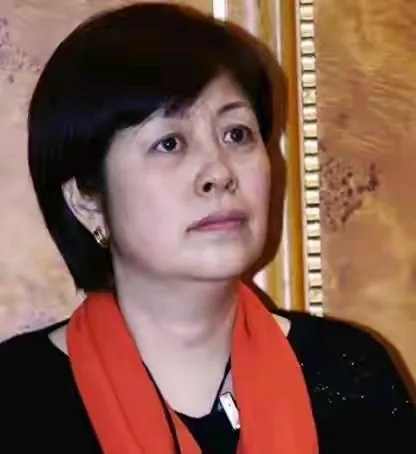 王京花旗下艺人名单

王京花被称为“内地第一经纪人”，她旗下曾有过和现有的部分艺