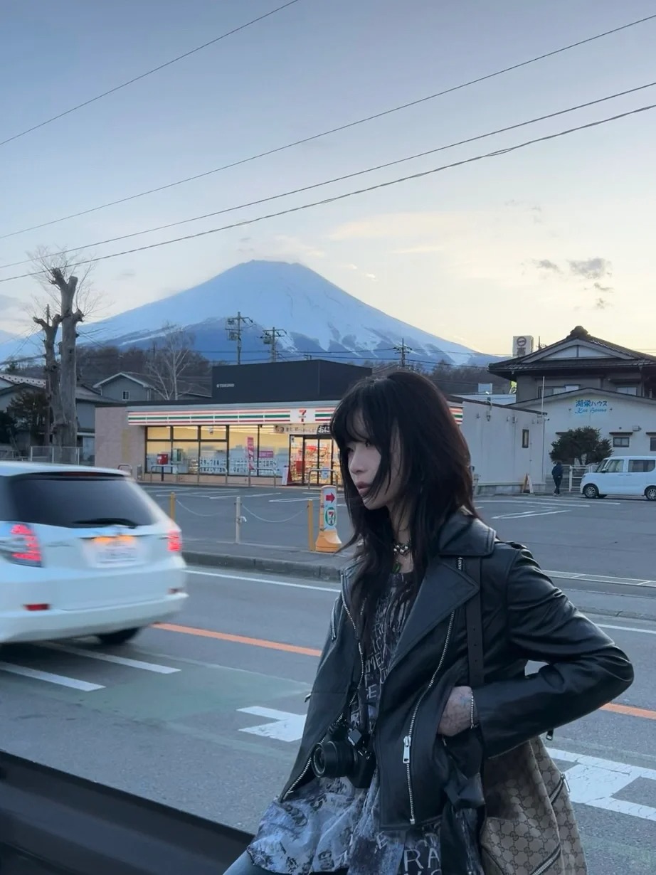 富士山下
是谁看到了富士山完美日落！嗯？是我！