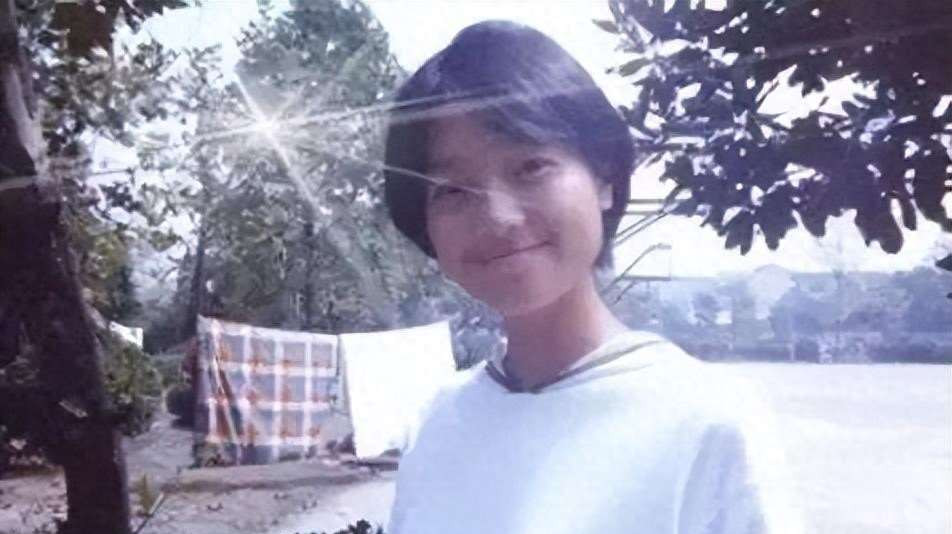 朱丹，7岁丧父，被抑郁折磨，依然活得精彩，她的坚韧写在骨子里