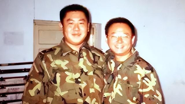 邵峰：娱乐圈的真爱传奇，不离不弃的守护!