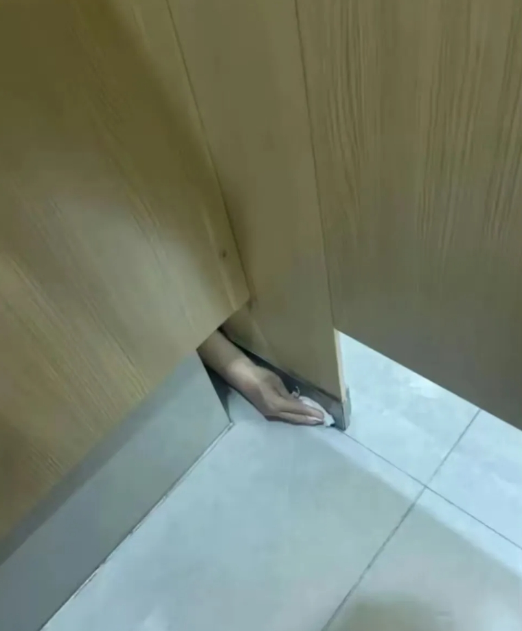 保洁阿姨多少有点心急了