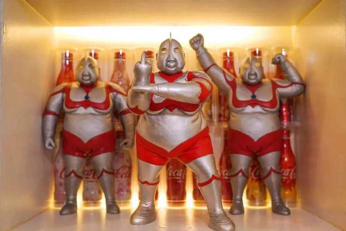 这届年轻人为何偏爱丑东西