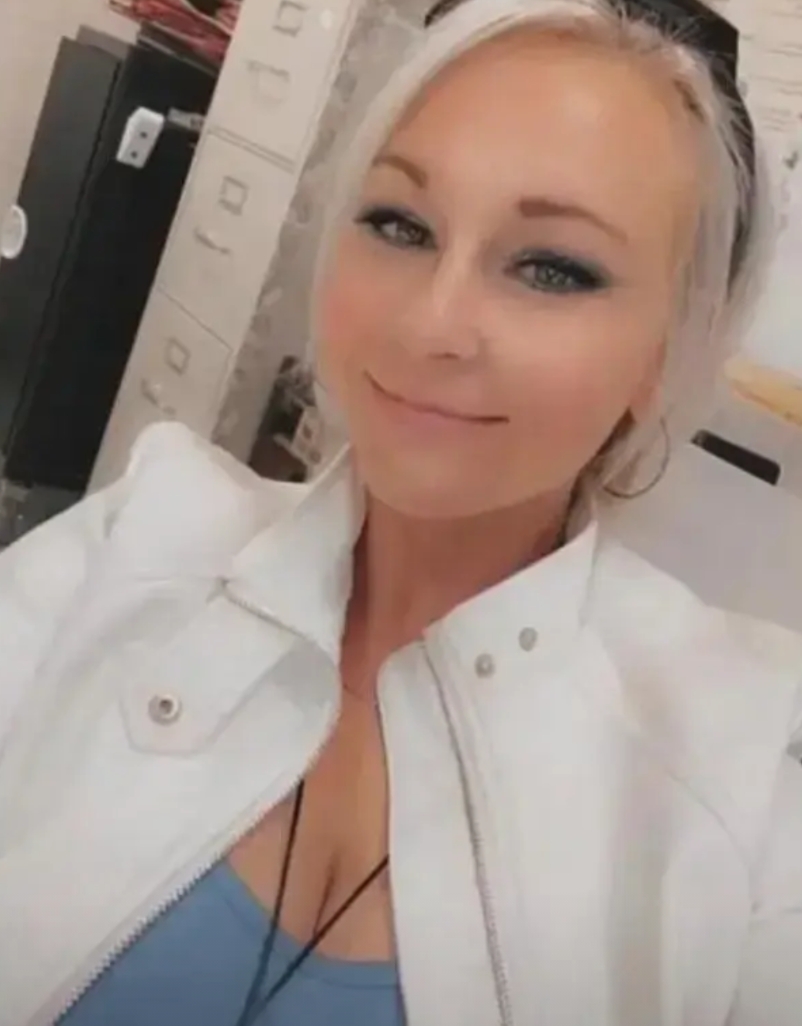 这事儿可真够让人震惊的！美国田纳西州的一名38岁女教师麦克康蒙，竟然因为强奸21