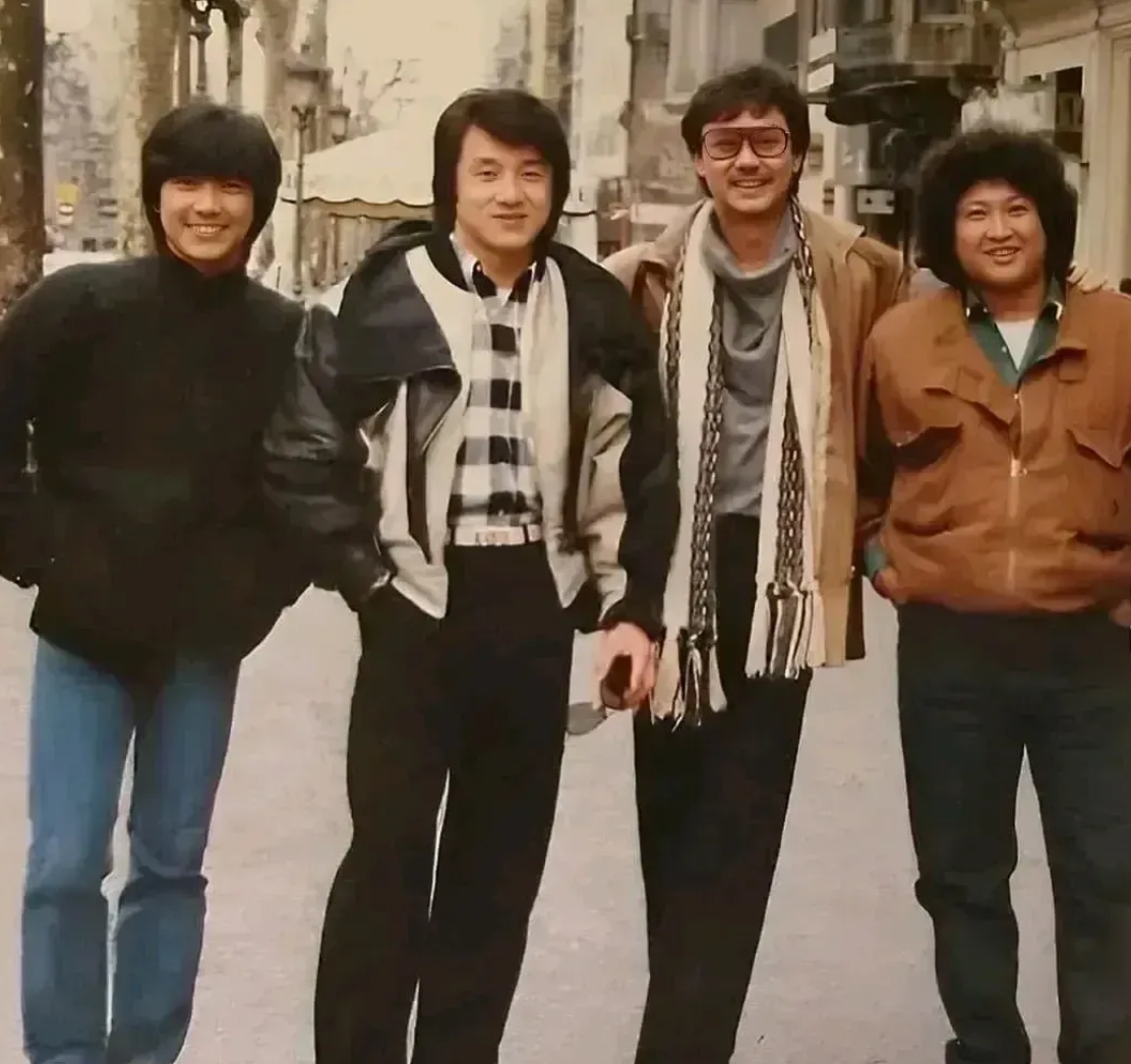 成龙是哪位你们认出来了吗