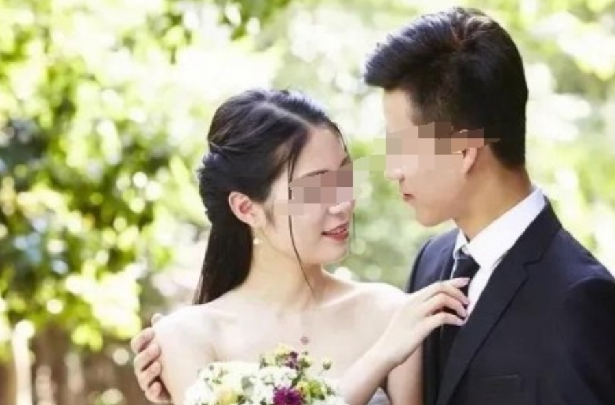 云南曲靖，王强与妻子李梅原本过着幸福的生活。然而，李梅因病离世，留下了王强和一对