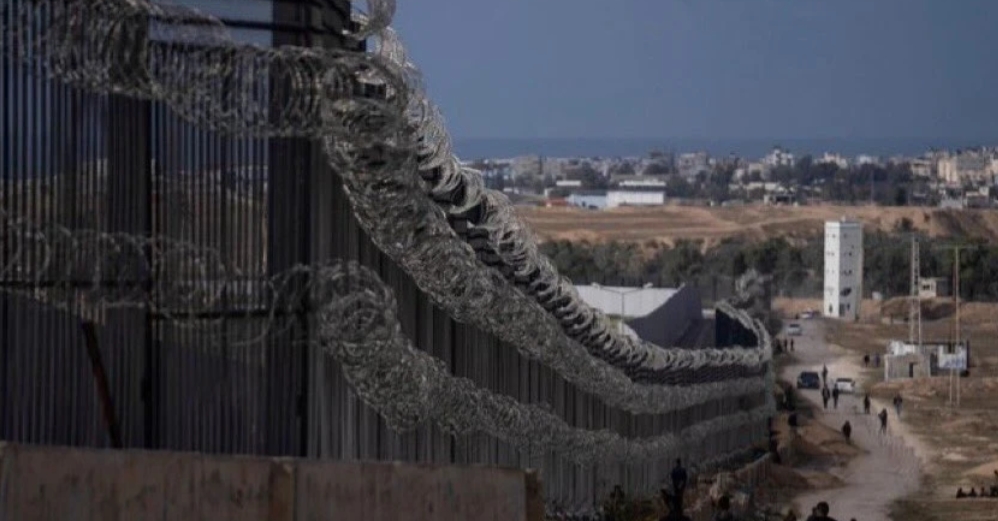 好家伙，大批加沙人打算从拉法进入埃及，被埃及军队给打回去了，这阿拉伯兄弟有点绝情