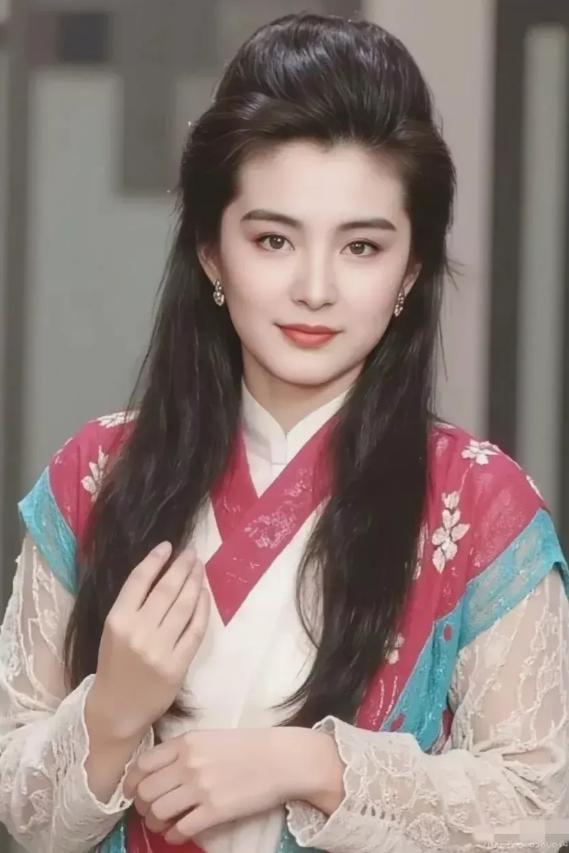 想象一下，王祖贤与林青霞两位女神合体，是不是十分的惊艳？