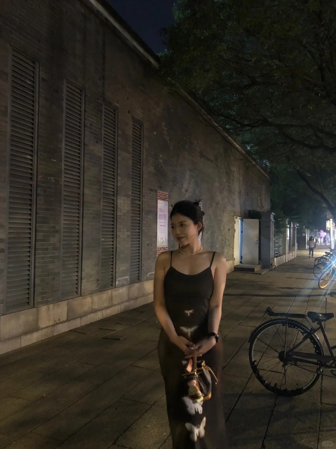 发点朋友圈吃不了的细糠
我只能说 包臀裙真是健身女的宿命
pdd34块的网纱连衣