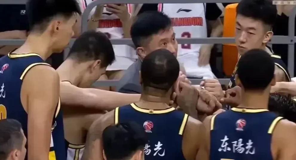 CBA论精英人才，知道哪支球队最多

1，最多不是辽宁队

2，也不是山东队
