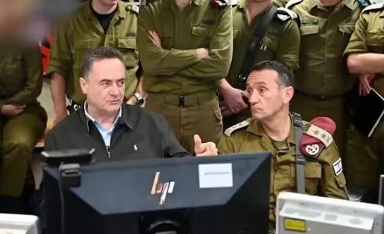 中东一场好戏即将上演了！
以色列新任防长卡茨首次视察以军北方司令部，在讲话中将“