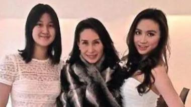 何超琼亲妹露面，长相完全不像姐姐