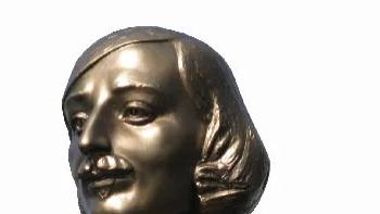 果戈理道破欧洲各国语言特点