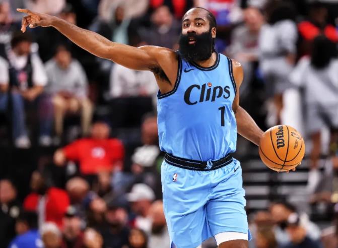 17号一觉醒来刚打开电视，NBA联盟快船就传来2条不得不看的新消息

     