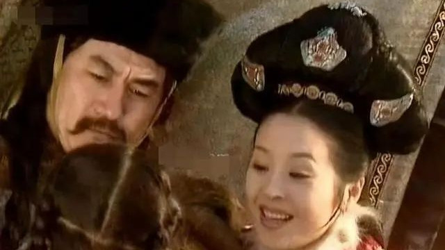内蒙发现康熙女儿墓，尸身穿龙袍240年不腐，葬品估值过亿